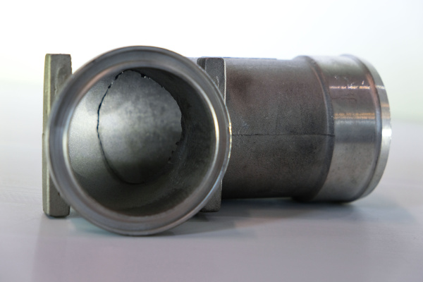 Патрубок турбины металл HOWO