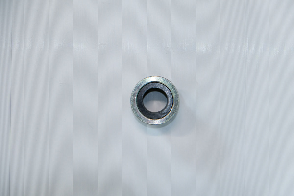 Втулка торсиона кабины железная HOWO