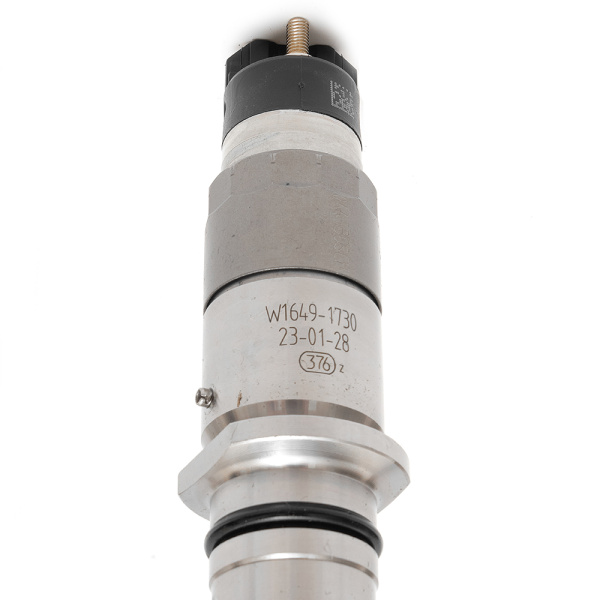 Форсунка топливная 236 EURO 3 CUMMINS BOSCH (2)